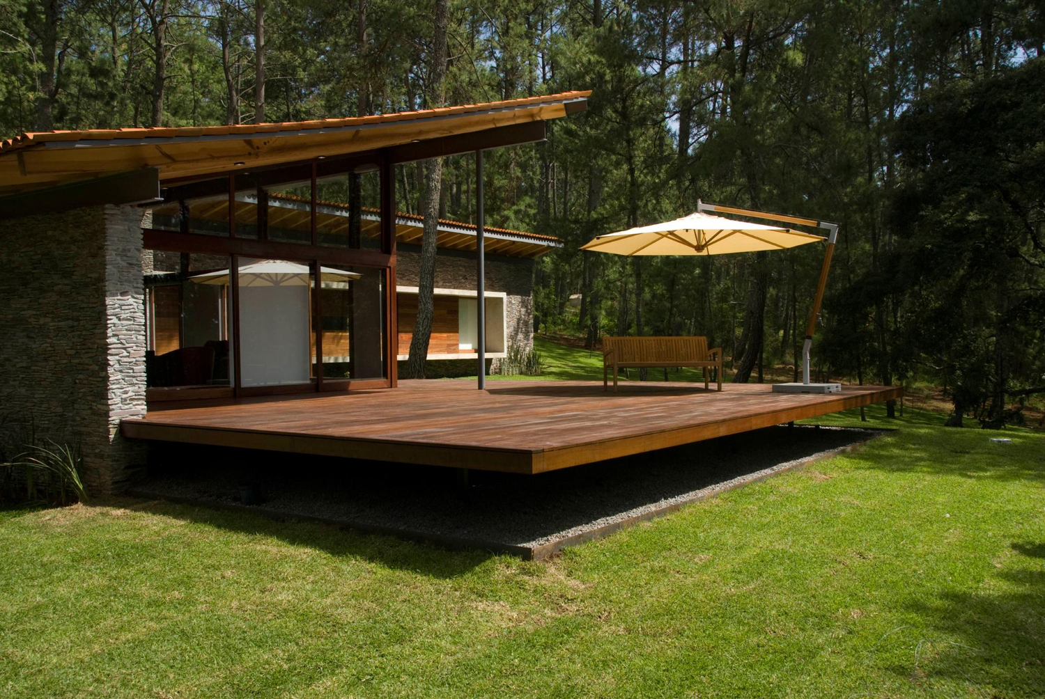 How to Properly Stain and Seal a Wood Deck Before Fall Arrives